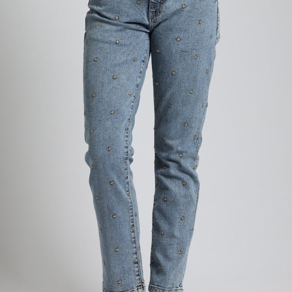 APNY Cross Embroidered Girlfriend Jeans SZ 6 - NWT